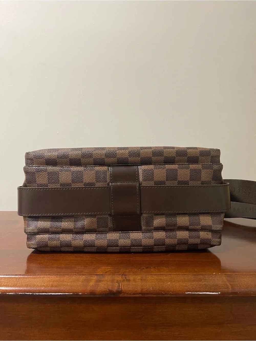 46-26 Preloved Louis Vuitton Naviglio Crossbody Messenger Damiee Ebene